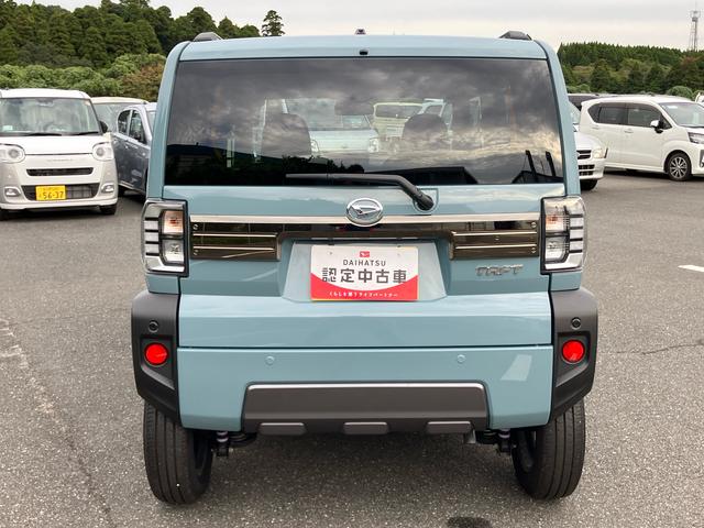 タフト Gターボ ダーククロムベンチャー 前後ダークガーニッシュ ガラスルーフ ルーフレール 15インチアルミ LEDヘッドライト&フォグランプ バックカメラ シートヒーター 電動駐車ブレーキ 自動追従クルコン 衝突被害軽減ブレーキ(26枚目)