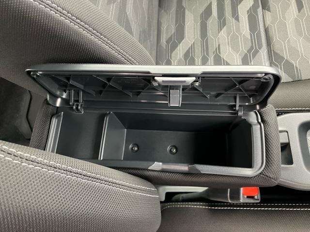 タフト Gターボ ダーククロムベンチャー 前後ダークガーニッシュ ガラスルーフ ルーフレール 15インチアルミ LEDヘッドライト&フォグランプ バックカメラ シートヒーター 電動駐車ブレーキ 自動追従クルコン 衝突被害軽減ブレーキ(46枚目)