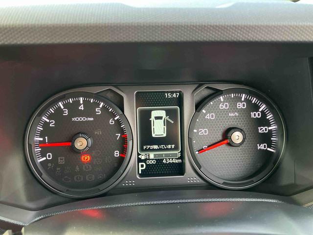 タフト Ｇターボ　ダーククロムベンチャー　前後ダークガーニッシュ　ガラスルーフ　ルーフレール　１５インチアルミ　ＬＥＤヘッドライト＆フォグランプ　バックカメラ　シートヒーター　電動駐車ブレーキ　自動追従クルコン　衝突被害軽減ブレーキ（10枚目）