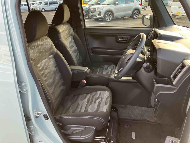 タフト Ｇターボ　ダーククロムベンチャー　前後ダークガーニッシュ　ガラスルーフ　ルーフレール　１５インチアルミ　ＬＥＤヘッドライト＆フォグランプ　バックカメラ　シートヒーター　電動駐車ブレーキ　自動追従クルコン　衝突被害軽減ブレーキ（11枚目）