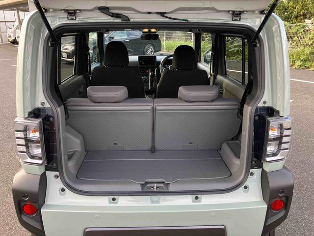 タフト Ｇターボ　ダーククロムベンチャー　前後ダークガーニッシュ　ガラスルーフ　ルーフレール　１５インチアルミ　ＬＥＤヘッドライト＆フォグランプ　バックカメラ　シートヒーター　電動駐車ブレーキ　自動追従クルコン　衝突被害軽減ブレーキ（13枚目）