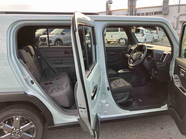 タフト Ｇターボ　ダーククロムベンチャー　前後ダークガーニッシュ　ガラスルーフ　ルーフレール　１５インチアルミ　ＬＥＤヘッドライト＆フォグランプ　バックカメラ　シートヒーター　電動駐車ブレーキ　自動追従クルコン　衝突被害軽減ブレーキ（22枚目）