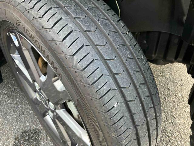 タフト Ｇターボ　ダーククロムベンチャー　前後ダークガーニッシュ　ガラスルーフ　ルーフレール　１５インチアルミ　ＬＥＤヘッドライト＆フォグランプ　バックカメラ　シートヒーター　電動駐車ブレーキ　自動追従クルコン　衝突被害軽減ブレーキ（24枚目）