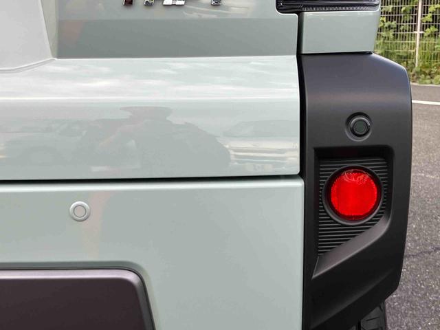 タフト Ｇターボ　ダーククロムベンチャー　前後ダークガーニッシュ　ガラスルーフ　ルーフレール　１５インチアルミ　ＬＥＤヘッドライト＆フォグランプ　バックカメラ　シートヒーター　電動駐車ブレーキ　自動追従クルコン　衝突被害軽減ブレーキ（27枚目）