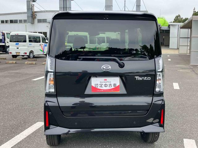 タント カスタムＲＳ　ターボエンジン　１５インチアルミ　バックカメラ　両側電動スライドドア　シートヒーター　電動駐車ブレーキ　ＬＥＤライト＆フォグ　上下２段調節式デッキボード　コーナーセンサー　衝突被害軽減ブレーキ（24枚目）
