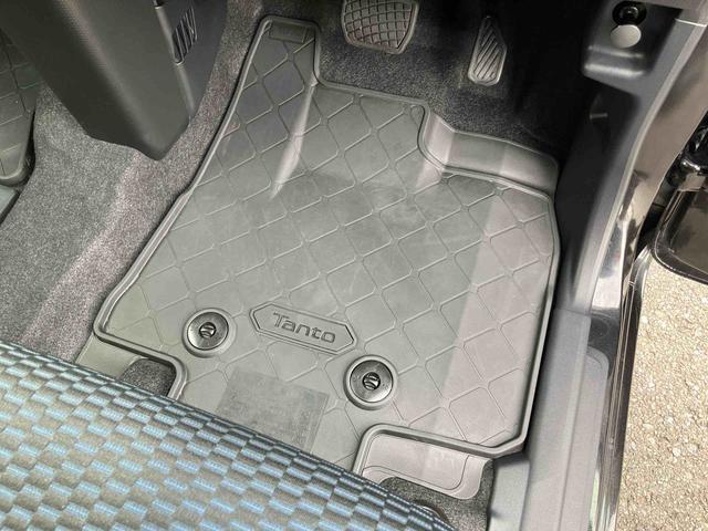 タント カスタムＲＳ　ターボエンジン　１５インチアルミ　バックカメラ　両側電動スライドドア　シートヒーター　電動駐車ブレーキ　ＬＥＤライト＆フォグ　上下２段調節式デッキボード　コーナーセンサー　衝突被害軽減ブレーキ（41枚目）