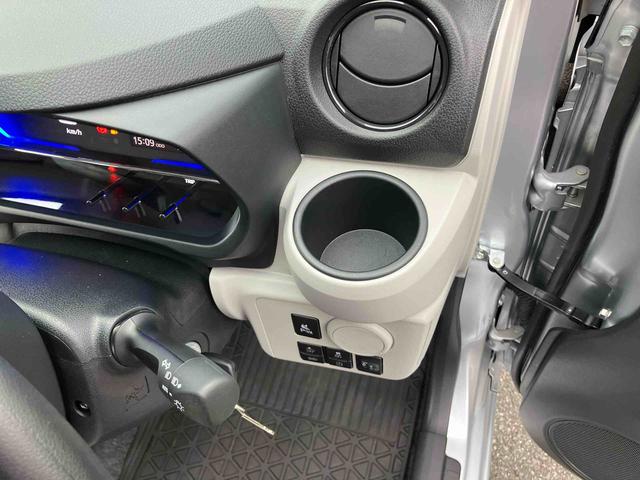 ミライース X SAIII 電動格納ドアミラー プライバシーガラス リヤシートヘッドレスト オートライト キーレスエントリー セキュリティアラーム 横滑り防止装置 コーナーセンサー 衝突被害軽減ブレーキ(36枚目)