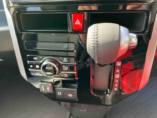 トール カスタムG LEDヘッドライト&フォグランプ アダプティブクルコン 14インチアルミホイール 両側電動スライドドア 電動パーキングブレーキ プッシュボタンスターター コーナーセンサー 衝突被害軽減ブレーキ(38枚目)