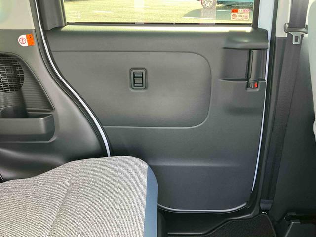 ムーヴキャンバス ストライプスＧターボ　両側電動スライドドア　ＬＥＤヘッドライト＆フォグランプ　シートヒーター　保温カップホルダー　電動駐車ブレーキ　バックカメラ　ステアリングスイッチ　自動追従クルコン　衝突被害軽減ブレーキ（45枚目）