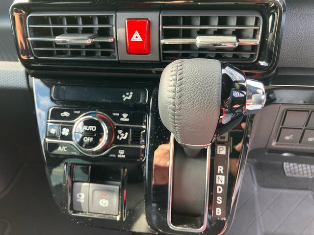 タント カスタムＲＳ　ターボエンジン　１５インチアルミ　バックカメラ　両側電動スライドドア　シートヒーター　電動駐車ブレーキ　ＬＥＤライト＆フォグ　上下２段調節式デッキボード　コーナーセンサー　衝突被害軽減ブレーキ（33枚目）