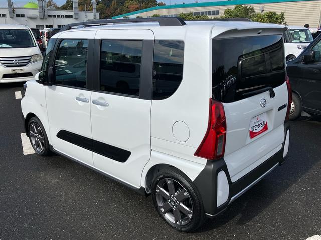 タント ファンクロスターボ ルーフレール 15インチアルミ バックカメラ 両側電動スライドドア シートヒーター 電動駐車ブレーキ LEDライト&フォグ 上下2段調節式デッキボード コーナーセンサー 衝突被害軽減ブレーキ(27枚目)