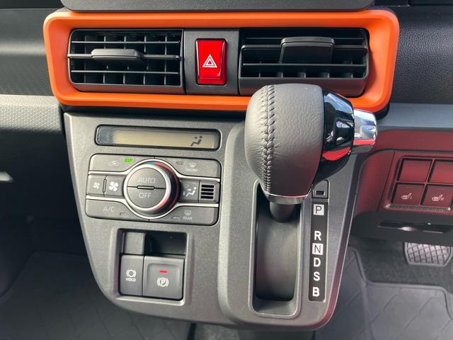 タント ファンクロスターボ ルーフレール 15インチアルミ バックカメラ 両側電動スライドドア シートヒーター 電動駐車ブレーキ LEDライト&フォグ 上下2段調節式デッキボード コーナーセンサー 衝突被害軽減ブレーキ(34枚目)