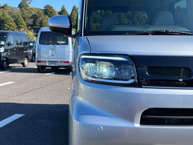 タント Ｘ　バックカメラ　左側電動スライドドア　シートヒーター　電動パーキングブレーキ　ＬＥＤヘッドライト　オートライト　オートエアコン　上下２段調節式デッキボード　コーナーセンサー　衝突被害軽減ブレーキ（4枚目）