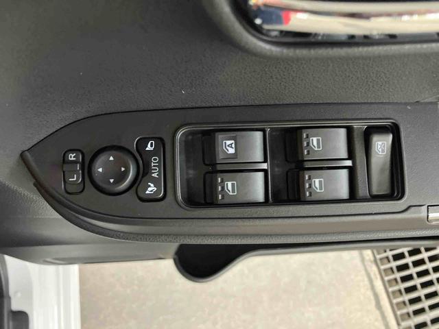 タント カスタムＲＳ　ターボエンジン　１５インチアルミ　バックカメラ　両側電動スライドドア　シートヒーター　電動駐車ブレーキ　ＬＥＤライト＆フォグ　上下２段調節式デッキボード　コーナーセンサー　衝突被害軽減ブレーキ（37枚目）