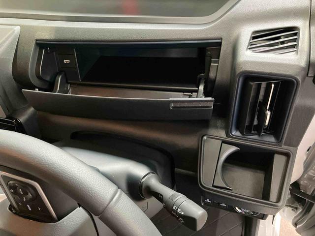 タント カスタムＲＳ　ターボエンジン　１５インチアルミ　バックカメラ　両側電動スライドドア　シートヒーター　電動駐車ブレーキ　ＬＥＤライト＆フォグ　上下２段調節式デッキボード　コーナーセンサー　衝突被害軽減ブレーキ（38枚目）