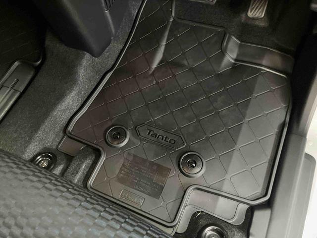 タント カスタムＲＳ　ターボエンジン　１５インチアルミ　バックカメラ　両側電動スライドドア　シートヒーター　電動駐車ブレーキ　ＬＥＤライト＆フォグ　上下２段調節式デッキボード　コーナーセンサー　衝突被害軽減ブレーキ（41枚目）