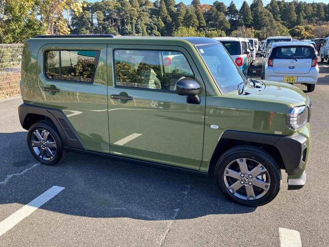 タフト Gターボ ダーククロムベンチャー 前後ダークガーニッシュ ガラスルーフ ルーフレール 15インチアルミ LEDヘッドライト&フォグランプ バックカメラ シートヒーター 電動駐車ブレーキ 自動追従クルコン 衝突被害軽減ブレーキ(21枚目)