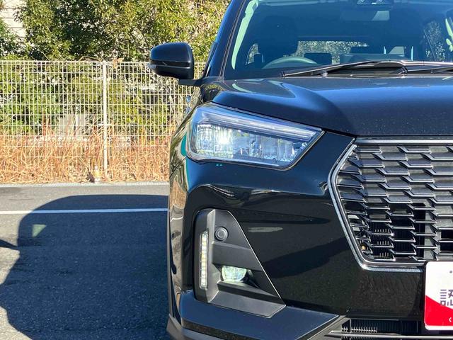 ロッキー プレミアムG HEV アダプティブクルコン LEDヘッドライト&フォグランプ バックフォグランプ 17インチアルミホイール シートヒーター 電動駐車ブレーキ コーナーセンサー 衝突被害軽減ブレーキ(4枚目)