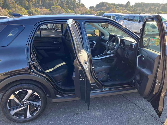 ロッキー プレミアムG HEV アダプティブクルコン LEDヘッドライト&フォグランプ バックフォグランプ 17インチアルミホイール シートヒーター 電動駐車ブレーキ コーナーセンサー 衝突被害軽減ブレーキ(21枚目)