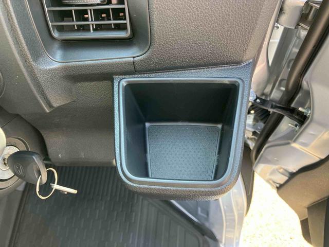 ハイゼットカーゴ ＤＸ　衝突被害軽減ブレーキ　コーナーセンサー　オートライト　プライバシーガラス　フロントパワーウィンドウ　オーバーヘッドシェルフ　スピーカー一体型ＡＭ・ＦＭラジオ　キーレスエントリー　アイドリングストップ（36枚目）