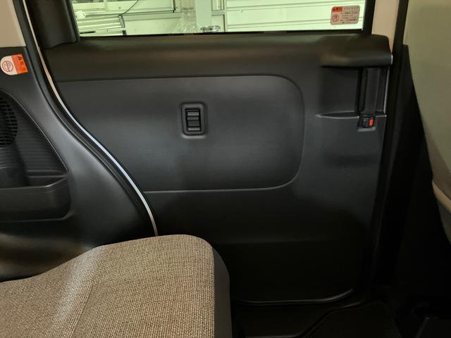 ムーヴキャンバス ストライプスＧ　ＬＥＤヘッドライト／両側電動スライドドア／コーナーセンサー／アイドリングストップ／衝突回避支援システム／横滑り防止装置／オートライト／オートエアコン／キーフリー／電動格納ミラー／電動パーキングブレーキ（44枚目）