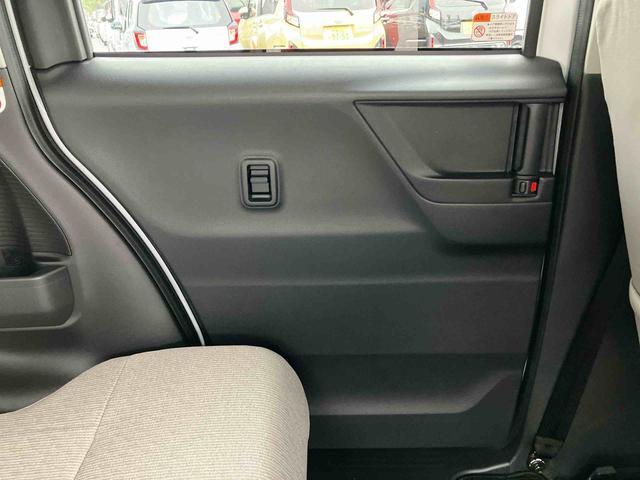 ムーヴ Ｘ　ＬＥＤヘッドライト／片側電動スライドドア／コーナーセンサー／アイドリングストップ／衝突回避支援システム／横滑り防止装置／オートライト／オートエアコン／電動格納ミラー／ブラインドスポットモニター（44枚目）