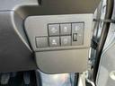 ＤＸ　衝突被害軽減ブレーキ　コーナーセンサー　オートライト　プライバシーガラス　フロントパワーウィンドウ　オーバーヘッドシェルフ　スピーカー一体型ＡＭ・ＦＭラジオ　キーレスエントリー　アイドリングストップ（33枚目）