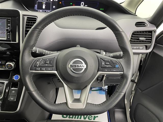 セレナ ｅ－パワー　ハイウェイスターＶ　純正ナビ　後席モニター　プロパイロット　アラウンドビューモニター　両側オートスライドドア　ＢＳＭ　エマージェンシーブレーキ　車線逸脱警報　前後ソナー　ドライブレコーダー　ＥＴＣ　ＬＥＤヘッド　禁煙車（8枚目）