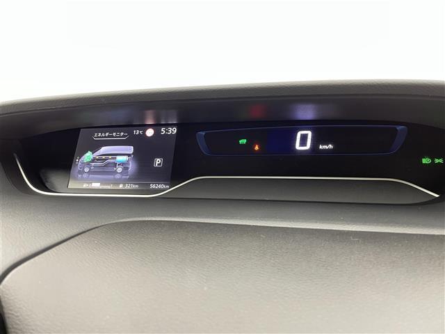 セレナ ｅ－パワー　ハイウェイスターＶ　純正ナビ　後席モニター　プロパイロット　アラウンドビューモニター　両側オートスライドドア　ＢＳＭ　エマージェンシーブレーキ　車線逸脱警報　前後ソナー　ドライブレコーダー　ＥＴＣ　ＬＥＤヘッド　禁煙車（9枚目）