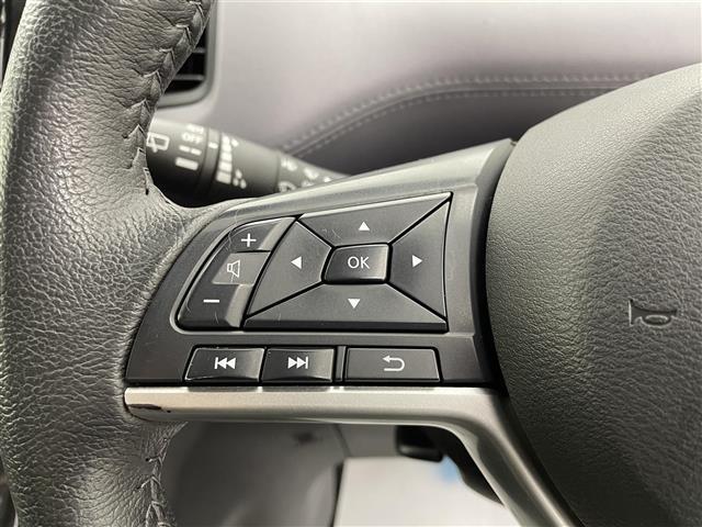 セレナ ｅ－パワー　ハイウェイスターＶ　純正ナビ　後席モニター　プロパイロット　アラウンドビューモニター　両側オートスライドドア　ＢＳＭ　エマージェンシーブレーキ　車線逸脱警報　前後ソナー　ドライブレコーダー　ＥＴＣ　ＬＥＤヘッド　禁煙車（13枚目）