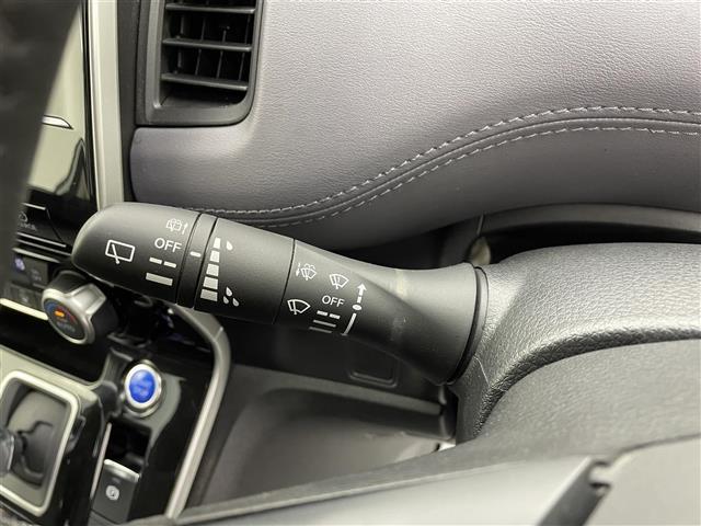 セレナ ｅ－パワー　ハイウェイスターＶ　純正ナビ　後席モニター　プロパイロット　アラウンドビューモニター　両側オートスライドドア　ＢＳＭ　エマージェンシーブレーキ　車線逸脱警報　前後ソナー　ドライブレコーダー　ＥＴＣ　ＬＥＤヘッド　禁煙車（14枚目）