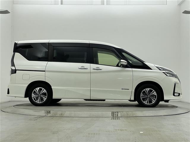 セレナ ｅ－パワー　ハイウェイスターＶ　純正ナビ　後席モニター　プロパイロット　アラウンドビューモニター　両側オートスライドドア　ＢＳＭ　エマージェンシーブレーキ　車線逸脱警報　前後ソナー　ドライブレコーダー　ＥＴＣ　ＬＥＤヘッド　禁煙車（35枚目）