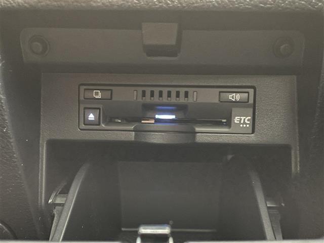 アルファード 2.5S Cパッケージ ムーンルーフ TRDエアロ/マフラー/ボンネットスポイラー 後席モニター モデリスタシグネチャーイルミ 純正DAナビ バックモニター フルセグTV HDMI入力 パワーバックドア 三眼LED 禁煙車(10枚目)