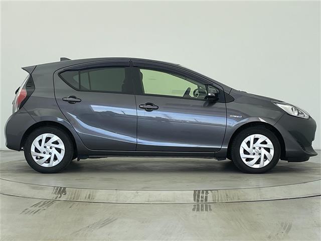 アクア S KENWOODナビ バックカメラ ETC キーレスエントリー ドライブレコーダー Bluetoothオーディオ フルオートエアコン 電動格納ミラー ステアリングリモコン ドアバイザー 禁煙車(40枚目)