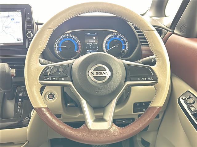 ルークス オーテック　純正９型ナビ　両側パワースライドドア　アラウンドビューモニター　ＡＵＴＥＣＨ専用内装／ＡＷ　衝突軽減ブレーキ　車線逸脱警報　オートハイビーム　前後ソナー　誤発信抑制機能　純正ドラレコ　ＥＴＣ　禁煙車（8枚目）