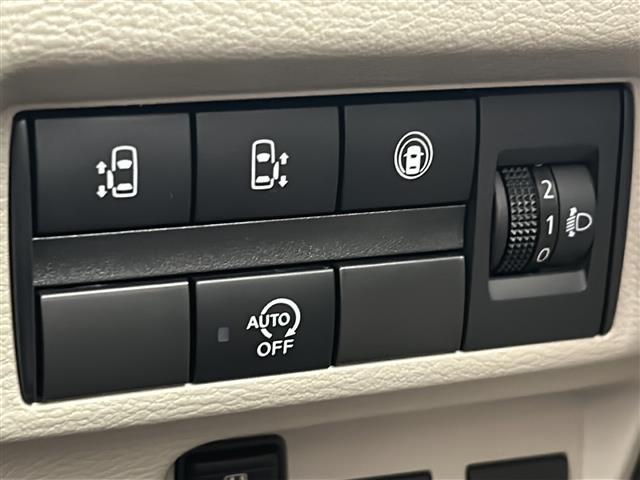 ルークス オーテック　純正９型ナビ　両側パワースライドドア　アラウンドビューモニター　ＡＵＴＥＣＨ専用内装／ＡＷ　衝突軽減ブレーキ　車線逸脱警報　オートハイビーム　前後ソナー　誤発信抑制機能　純正ドラレコ　ＥＴＣ　禁煙車（19枚目）