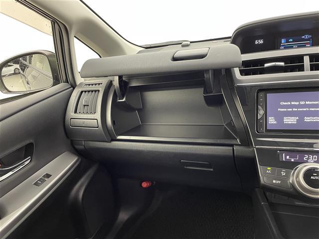 プリウスアルファ S クラリオンナビ バックモニター ETC スマートキー LEDフォグランプ 3列シート フルオートエアコン オートライト 禁煙車(17枚目)