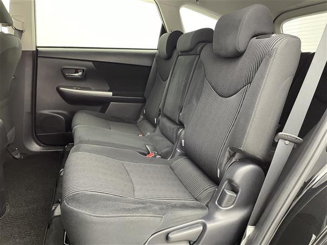 プリウスアルファ S クラリオンナビ バックモニター ETC スマートキー LEDフォグランプ 3列シート フルオートエアコン オートライト 禁煙車(25枚目)