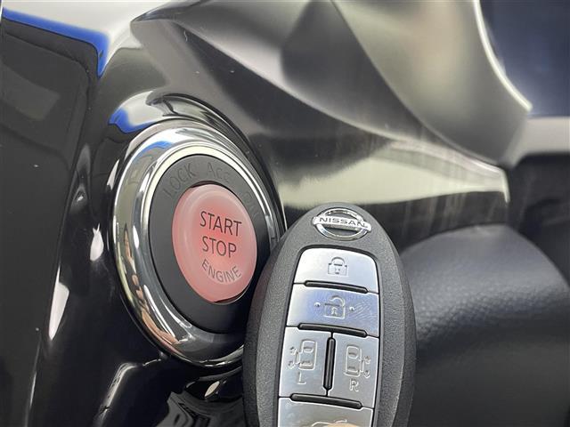 エルグランド 250ハイウェイスターSホワイトレザーアーバンクロム 純正ナビ 後席モニター 両側パワースライドドア パワーバックドア ホワイトレザーシート シートヒーター 助手席/2列目オットマン クルーズコントロール アラウンドビューモニター LEDヘッドライト(8枚目)