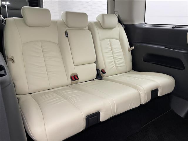 エルグランド 250ハイウェイスターSホワイトレザーアーバンクロム 純正ナビ 後席モニター 両側パワースライドドア パワーバックドア ホワイトレザーシート シートヒーター 助手席/2列目オットマン クルーズコントロール アラウンドビューモニター LEDヘッドライト(25枚目)