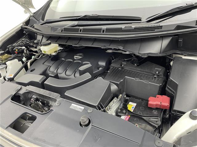 エルグランド 250ハイウェイスターSホワイトレザーアーバンクロム 純正ナビ 後席モニター 両側パワースライドドア パワーバックドア ホワイトレザーシート シートヒーター 助手席/2列目オットマン クルーズコントロール アラウンドビューモニター LEDヘッドライト(42枚目)