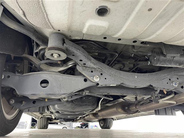 エルグランド 250ハイウェイスターSホワイトレザーアーバンクロム 純正ナビ 後席モニター 両側パワースライドドア パワーバックドア ホワイトレザーシート シートヒーター 助手席/2列目オットマン クルーズコントロール アラウンドビューモニター LEDヘッドライト(43枚目)