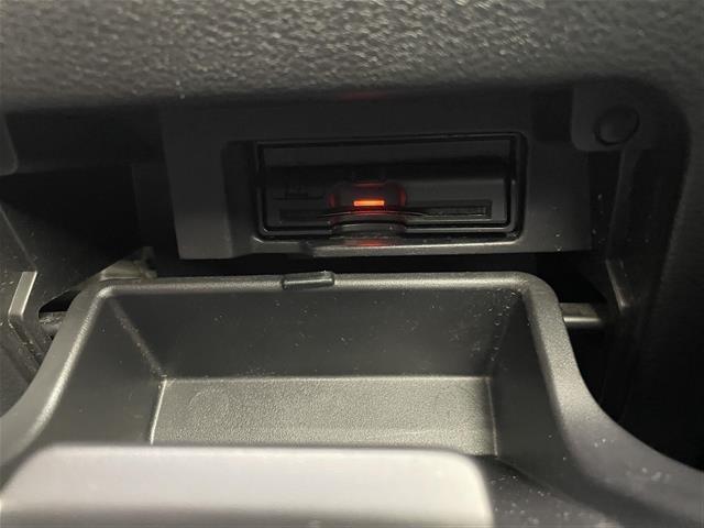 セレナ ハイウェイスター Vセレクション 純正9型ナビ 後席モニター プロパイロット 全周囲カメラ 両側パワースライドドア インテリジェントルームミラー ETC ドライブレコーダー LEDヘッドライト 衝突軽減ブレーキ 車線逸脱警報 禁煙車(16枚目)