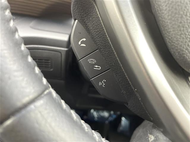 フリード クロスター・ホンダセンシング 純正9型ナビ 両側パワースライドドア アダプティブクルーズコントロール 衝突軽減ブレーキ レーンキープアシスト 専用コンビシート バックモニター LEDヘッドライト ルーフレール フルセグTV 禁煙車(6枚目)