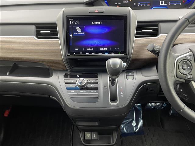 フリード クロスター・ホンダセンシング 純正9型ナビ 両側パワースライドドア アダプティブクルーズコントロール 衝突軽減ブレーキ レーンキープアシスト 専用コンビシート バックモニター LEDヘッドライト ルーフレール フルセグTV 禁煙車(11枚目)