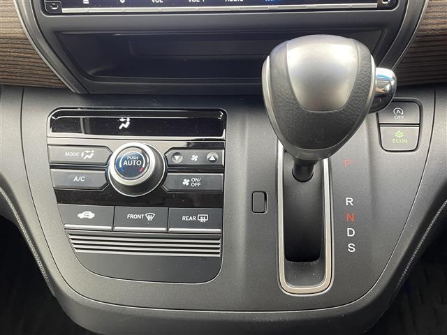 フリード クロスター・ホンダセンシング 純正9型ナビ 両側パワースライドドア アダプティブクルーズコントロール 衝突軽減ブレーキ レーンキープアシスト 専用コンビシート バックモニター LEDヘッドライト ルーフレール フルセグTV 禁煙車(15枚目)