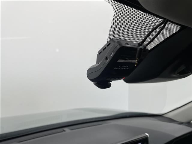 RAV4 アドベンチャー 純正9型DAナビ バックカメラ BSM アダプティブクルーズ クリアランスソナー トヨタセーフティセンス パワーシート ビルトインETC LEDヘッドランプ フォグ ルーフレール 純正19インチAW(16枚目)