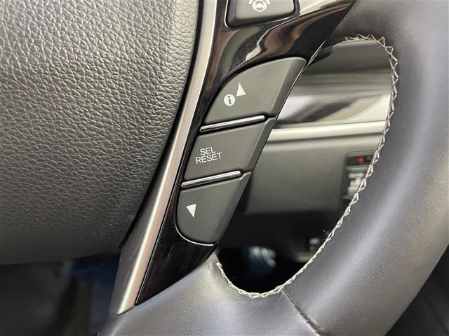 オデッセイ アブソルート・EXホンダセンシング 純正ナビ 後席モニター 全周囲カメラ 両側パワースライドドア アダプティブクルーズ 衝突軽減ブレーキ レーンキープアシスト 誤発進抑制機能 LEDヘッド BSM 大型アームレスト パワーシート 禁煙車(8枚目)