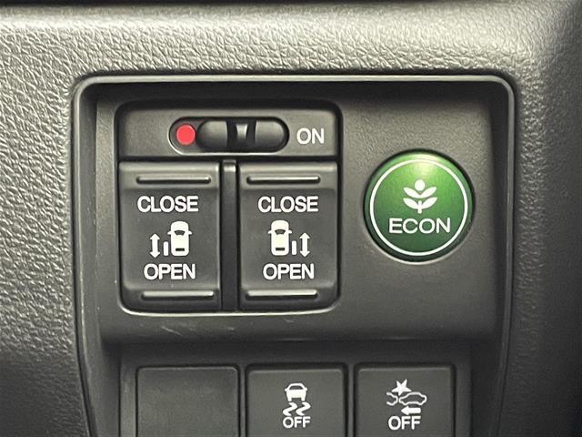 オデッセイ アブソルート・EXホンダセンシング 純正ナビ 後席モニター 全周囲カメラ 両側パワースライドドア アダプティブクルーズ 衝突軽減ブレーキ レーンキープアシスト 誤発進抑制機能 LEDヘッド BSM 大型アームレスト パワーシート 禁煙車(13枚目)