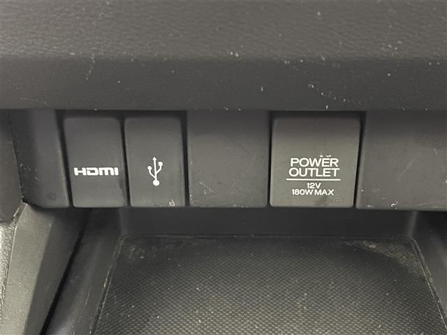 オデッセイ アブソルート・EXホンダセンシング 純正ナビ 後席モニター 全周囲カメラ 両側パワースライドドア アダプティブクルーズ 衝突軽減ブレーキ レーンキープアシスト 誤発進抑制機能 LEDヘッド BSM 大型アームレスト パワーシート 禁煙車(18枚目)